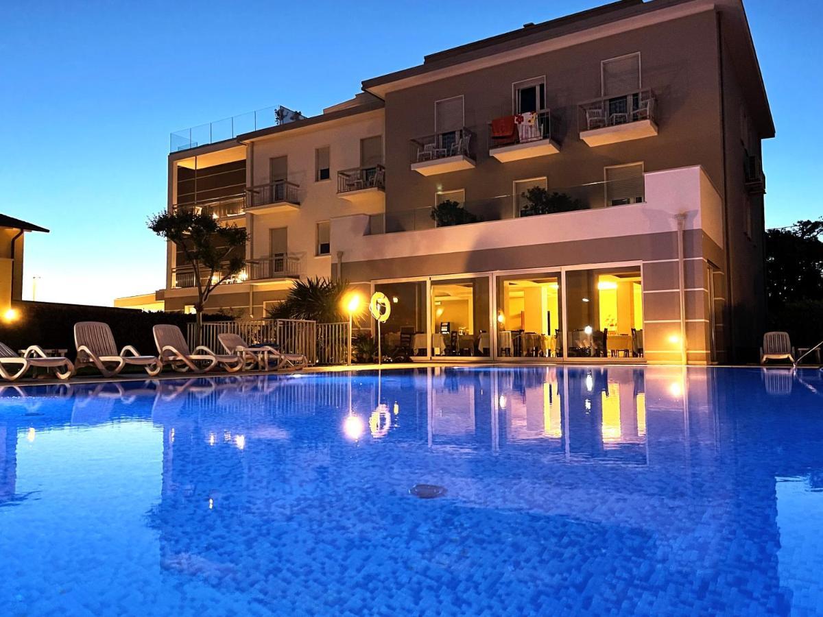 Hotel Paradiso 바르돌리노 외부 사진